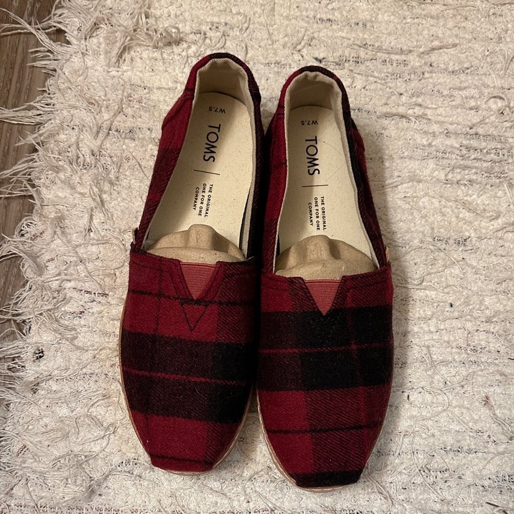 TOMS Women’s Burgundy and Black Plaid Loafers